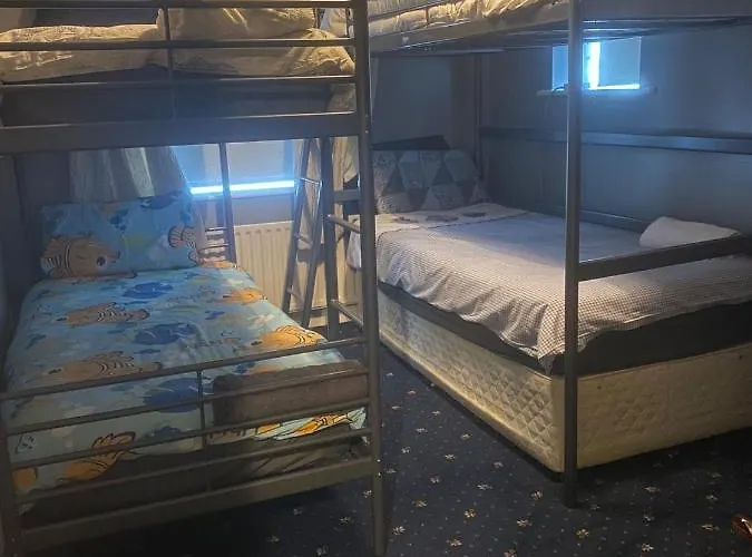 Airport, Dcu Гостевой дом *