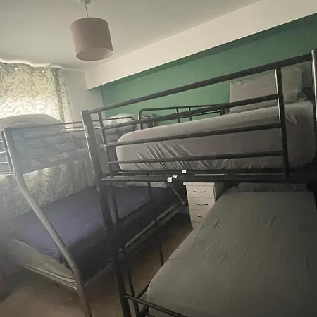 Airport, Dcu بيت ضيافة دبلن