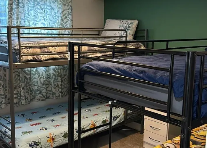 招待所 Airport, Dcu