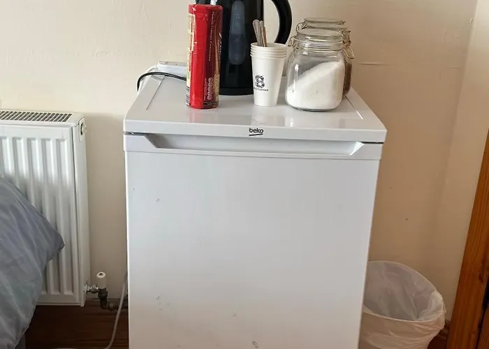 Airport, Dcu 招待所 *